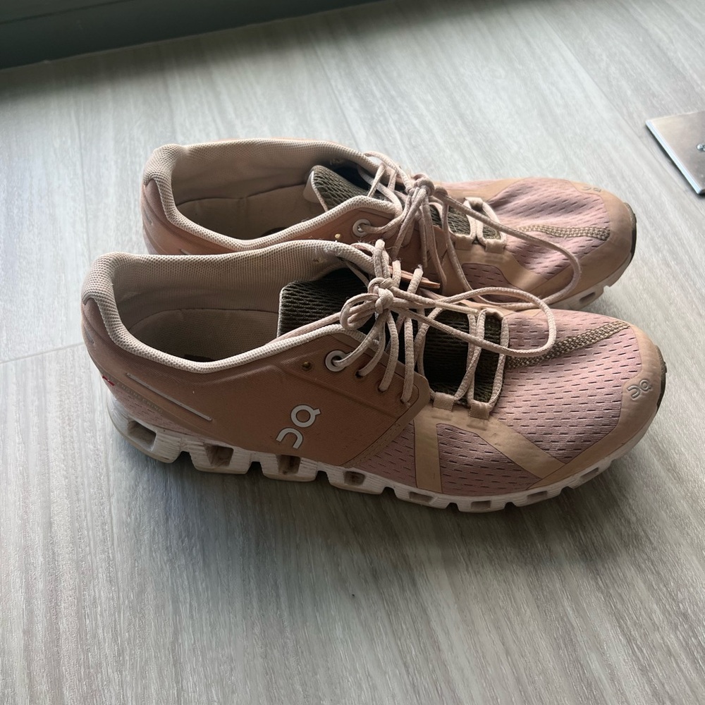 On Cloud Women’s Athletic Shoes — Blush Pink/Mauve and Green